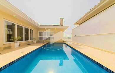 Imagem 3: Casa de condomínio com 431.49 m², 4 quartos sendo 4 suítes para alugar...