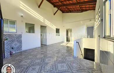 Imagem: A casa possui 3 Dormitórios, 3 Banheiros, 165m² de Área e