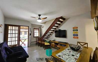 Imagem: A casa possui 2 Dormitórios, 2 Banheiros, 1 Vaga na garagem