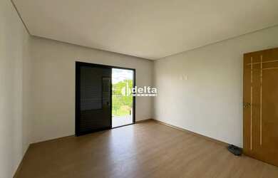 Imagem 14: Sobrado com 4 quartos sendo 3 suítes disponível para a venda no bairro...