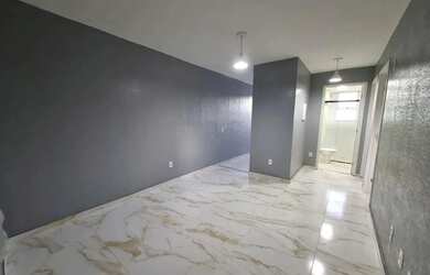 Imagem: O apartamento possui 2 Dormitórios, 1 Banheiro, 1 Vaga na garagem