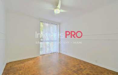 Imagem 11: O apartamento tem uma área útil de 184 m2