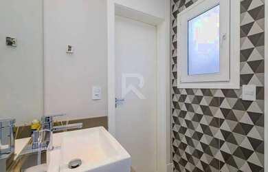 Imagem 13: Casa com Face Leste e Piscina com Spa, 3 quartos 5 Vagas à venda, 400...