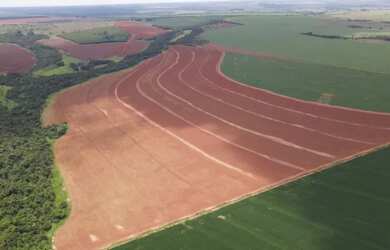 Imagem: A fazenda possui 944.000m² de Área e está localizado em