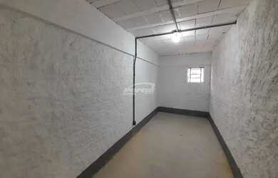 Imagem 11: Galpão industrial com pé-direito alto disponível para locação no...