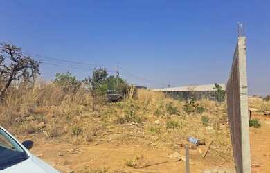 Imagem: O terreno possui 304-0m² de Área e está localizado em Ponte