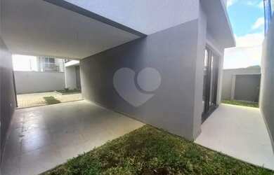 Imagem 7: Sobrado para venda com 234 metros quadrados com 3 quartos em Santa Felicidade...