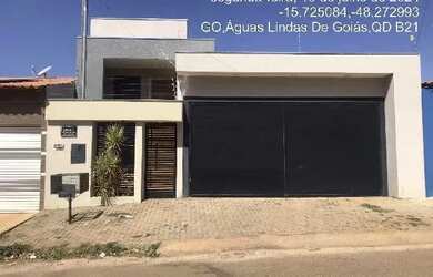 Imagem: A casa possui 3 Dormitórios, 1 Banheiro, 200m² de Área e