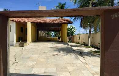 Imagem: A casa possui 5 Dormitórios, 5 Banheiros, 5 Vagas na garagem