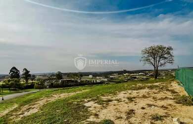 Imagem: O terreno possui 2128m² de Área e está localizado em Loteamento