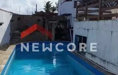 Imagem: A casa possui 4 Dormitórios, 5 Banheiros, 5 Vagas na garagem