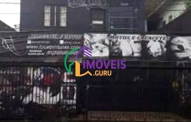 Imagem: O depósito possui 2 Vagas na garagem, 224m² de Área e está