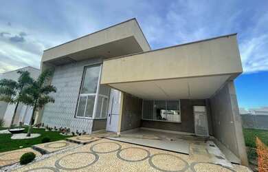 Imagem: A casa em condomínio possui 3 Dormitórios, 3 Banheiros, 2