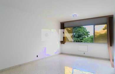 Imagem 1: Ipanema e Lagoa quatro quartos com vista livre e vaga na escritura