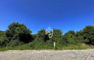 Imagem: O terreno possui 360m² de Área e está localizado em Itapoá