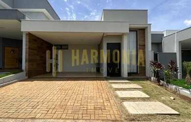 Imagem: A casa em condomínio possui 3 Dormitórios, 2 Banheiros, 4