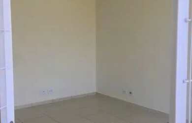 Imagem: O depósito possui 1 Vaga na garagem, 50m² de Área e está