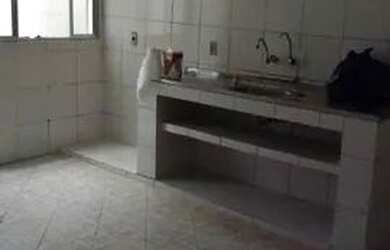 Imagem: A casa possui 2 Dormitórios, 1 Banheiro, 1 Vaga na garagem