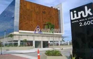 Imagem: O depósito possui 1 Vaga na garagem, 27m² de Área e está