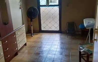 Imagem: A casa possui 2 Dormitórios, 2 Banheiros, 1 Vaga na garagem