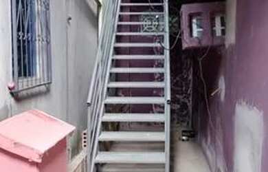 Imagem: A casa possui 3 Dormitórios e 2 Banheiros e está localizado