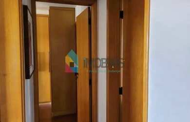 Imagem: O apartamento na cobertura possui 4 Dormitórios, 5 Banheiros