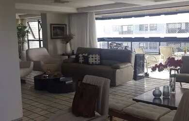 Imagem: A casa possui 4 Dormitórios, 5 Banheiros, 267m² de Área e