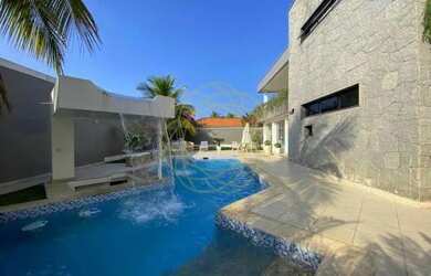 Imagem: A casa em condomínio possui 4 Dormitórios, 5 Banheiros, 4