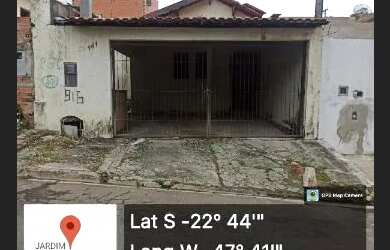 Imagem: A casa possui 1 Dormitório, 1 Banheiro, 1 Vaga na garagem