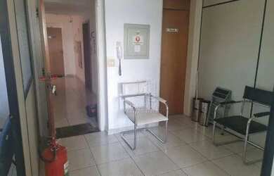 Imagem: O depósito possui 1 Vaga na garagem, 55m² de Área e está