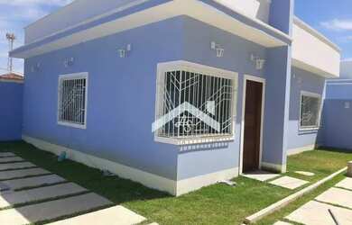 Imagem: A casa possui 2 Dormitórios, 2 Banheiros, 2 Vagas na garagem