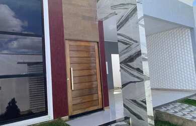 Imagem: A casa possui 3 Dormitórios, 2 Banheiros, 2 Vagas na garagem