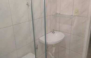 Imagem: O apartamento possui 2 Dormitórios, 1 Banheiro e 1 Vaga na