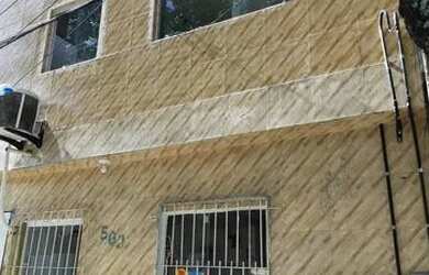 Imagem: A casa possui 2 Dormitórios, 1 Banheiro e está localizado