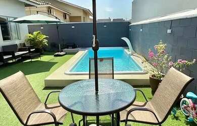 Imagem: A casa em condomínio possui 3 Dormitórios, 2 Banheiros, 2