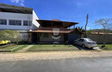 Imagem 2: Casa à venda em Campolide com 3 dormitórios sendo 1 suíte