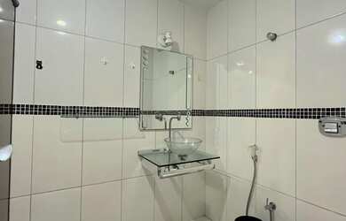 Imagem 10: Imóvel para venda possui 160 metros quadrados com 3 quartos em Itapuã...