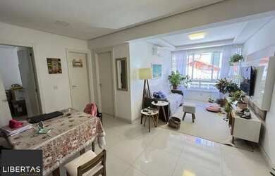 Imagem 2: Apartamento de 2 quartos, suíte e 1 vaga de garagem no bairro Santana em POA/RS