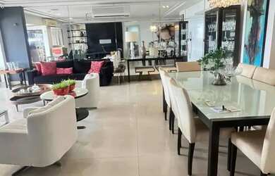 Imagem: O apartamento possui 3 Dormitórios, 4 Banheiros, 3 Vagas na