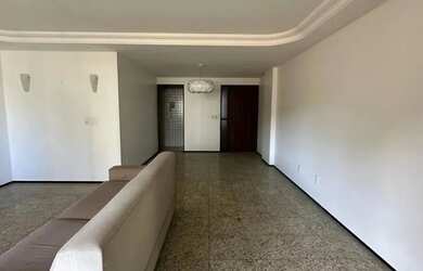 Imagem 3: Espaçoso Apartamento, 143 m2, 3 suites, perto da praia, lavabo em Ponta...