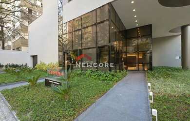 Imagem: O apartamento possui 1 Dormitório, 1 Banheiro, 1 Vaga na garagem