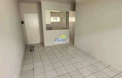 Imagem: O apartamento possui 3 Dormitórios, 1 Banheiro, 1 Vaga na garagem