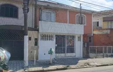 Imagem: A casa possui 2 Dormitórios, 2 Banheiros, 107m² de Área e