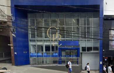 Imagem: O depósito possui 4 Vagas na garagem e 412m² de Área e está