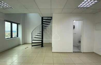 Imagem: O depósito possui 1 Vaga na garagem, 62m² de Área e está