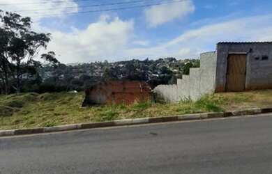 Imagem: O terreno possui 2.000m² de Área e está localizado em Jardim