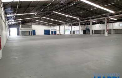 Imagem: O depósito possui 5.000m² de Área e está localizado em