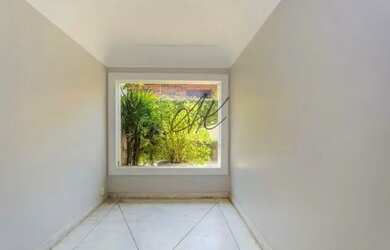 Imagem 13: Casa no Jardim Europa. Piscina, Guarda roupa, Lareirae4 Vagas na garagem