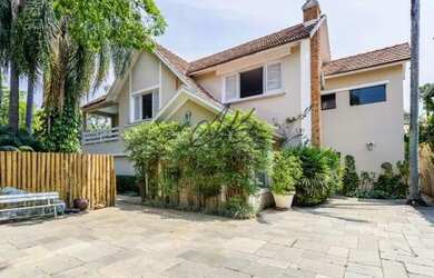 Imagem 7: Casa no Jardim Europa. Piscina, Guarda roupa, Lareirae4 Vagas na garagem