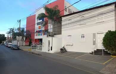 Imagem: A casa possui 4 Dormitórios, 3 Banheiros, 152m² de Área e